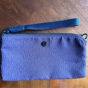 Lululemon Now and Always Wristlet Jacquard Black Cherry
